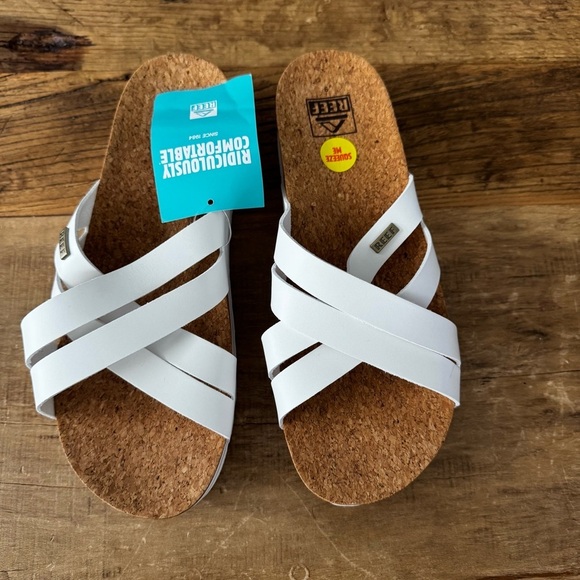 NEW Reef Cushion Hi Bloom Slides ~White ~ 9 - Picture 4 of 12